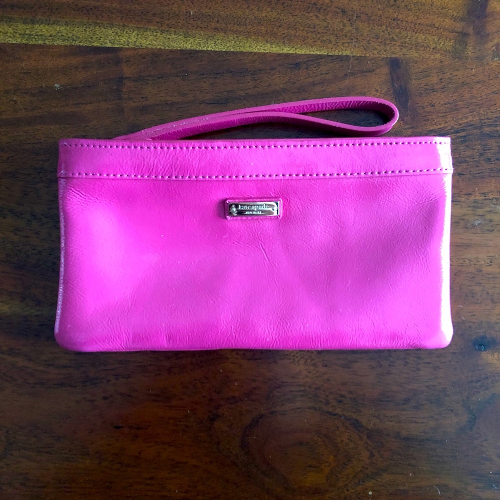 Kate spade wristlet ♠️